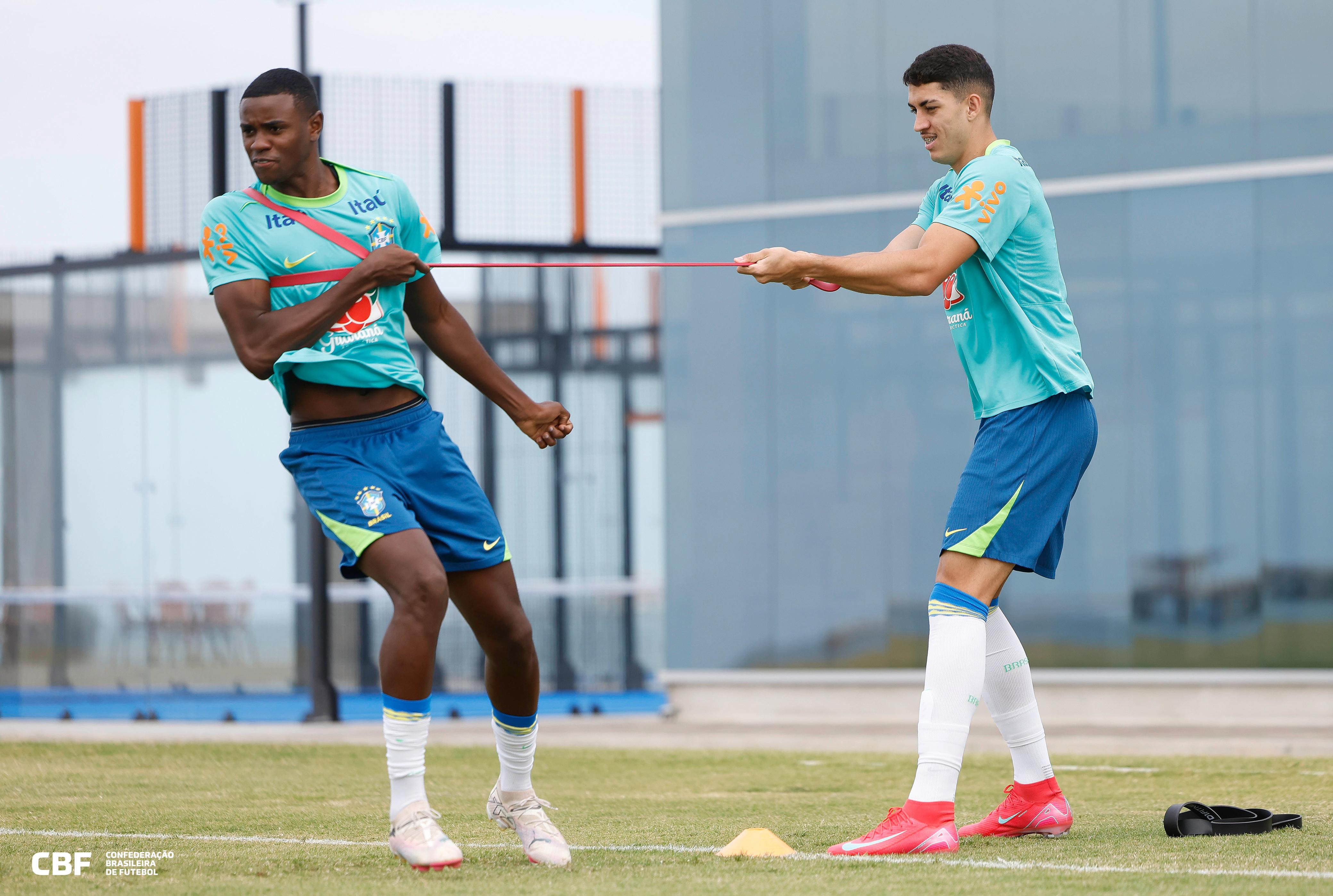 Seleção Sub-20 realiza treino após vitória sobre a Bolívia