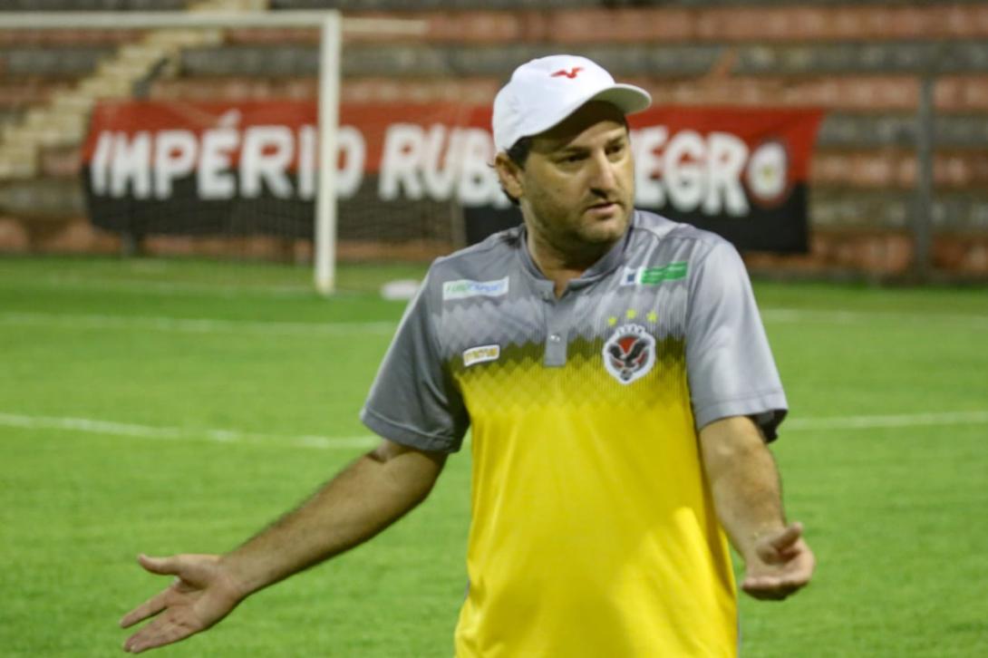 Águia Negra é o primeiro time a trocar treinador no Campeonato Estadual