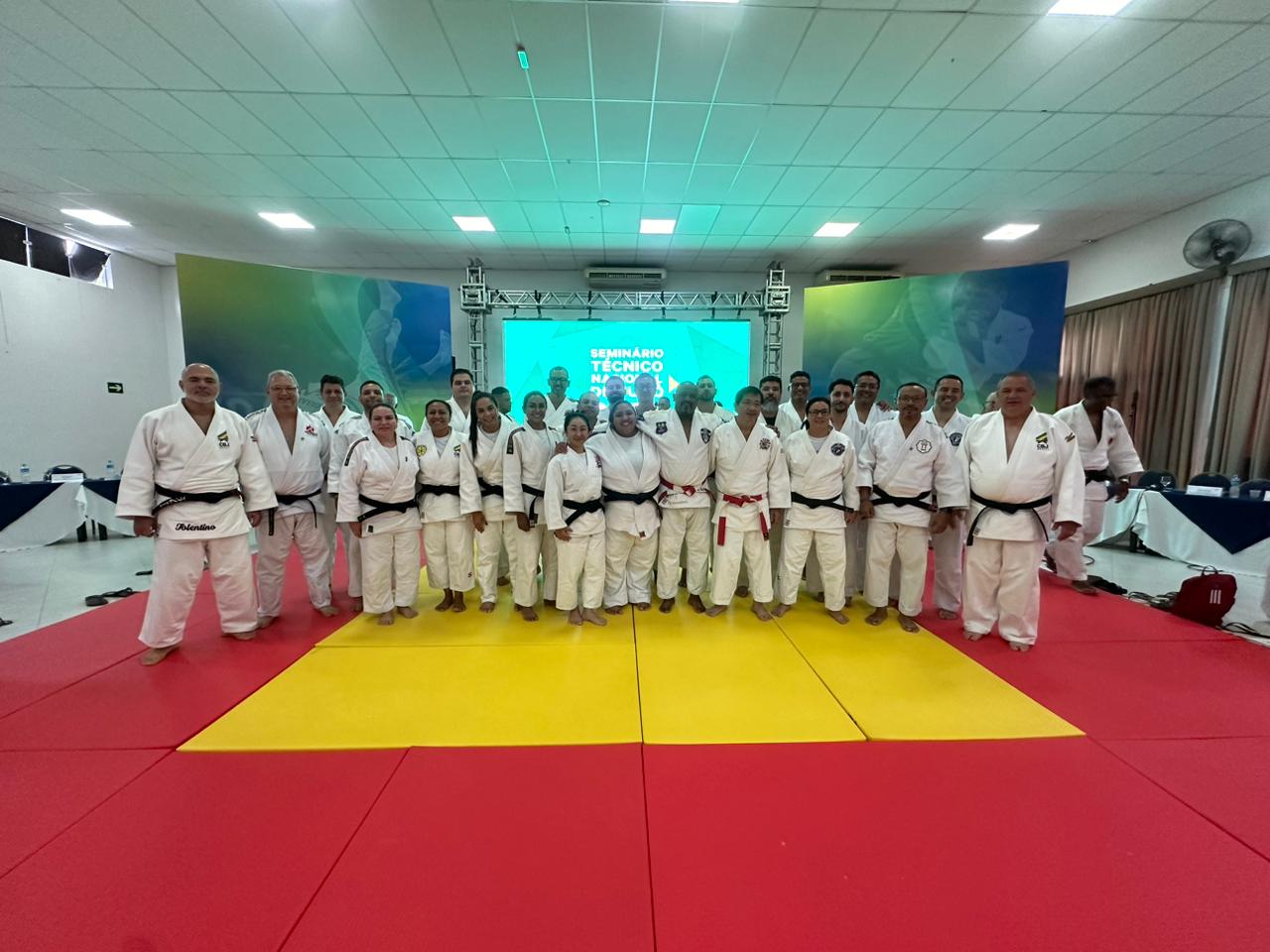 Delegação de MS brilha no Seminário Técnico Nacional de Judô