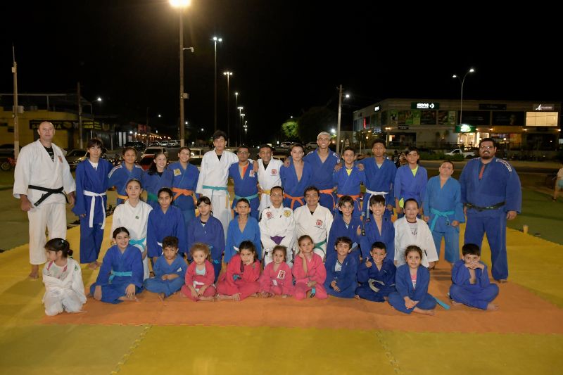 Avenida em Aquidauana promove aulão de artes marciais para todas as idades