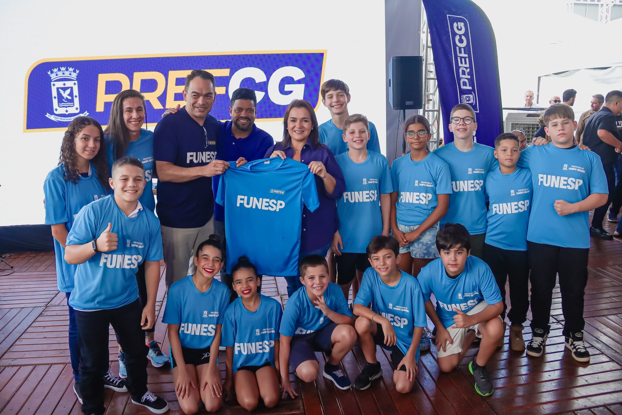 Campo Grande fortalece o esporte com entrega de auxílio-atleta a 22 atletas