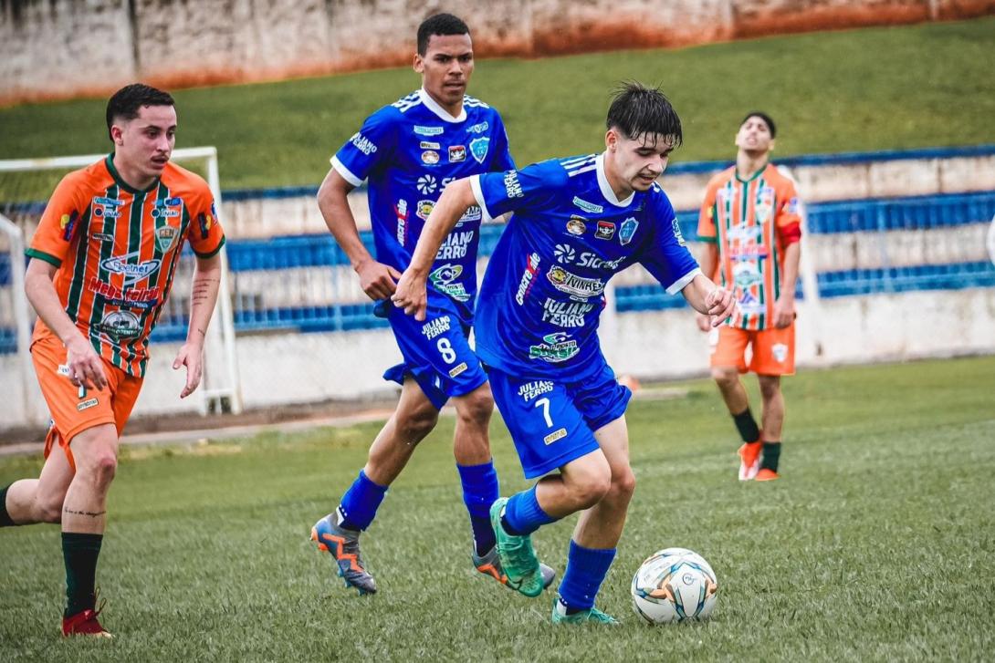 Três jogos abriram o Campeonato Estadual Sub-20 no fim de semana