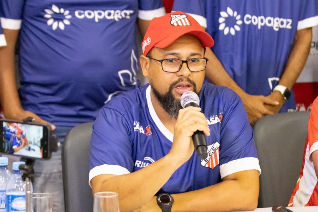 Tiago Batizoco é apresentado no Comercial e promete empenho na busca pelo acesso