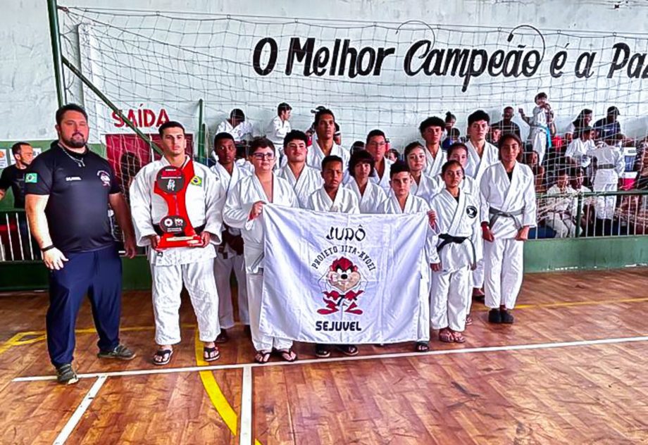 Judocas da SEJUVEL do projeto JITA-KYOEI participaram do 8º Festival de Judô