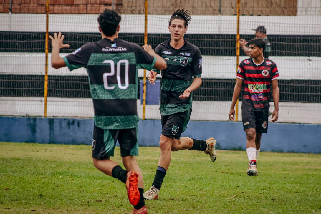 Quatro times avançam e definem confrontos das quartas de final do Estadual Sub-17