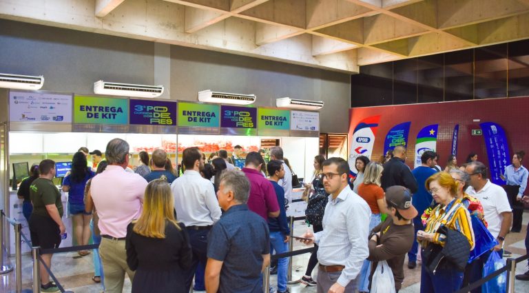 3ª Corrida dos Poderes: entrega de kits e palestras preparam participantes