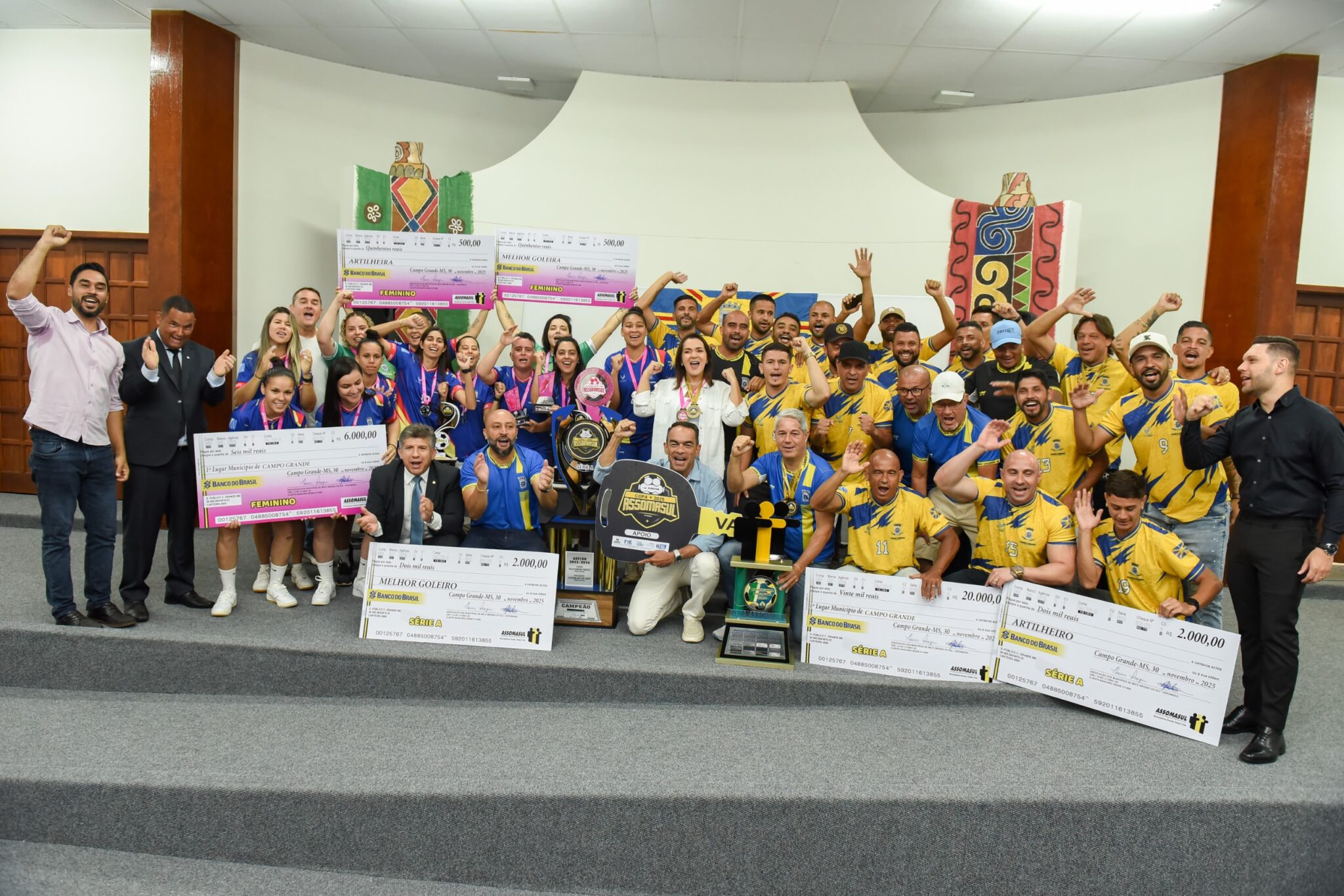 Prefeitura recepciona campeões da Copa Assomasul e celebra título inédito