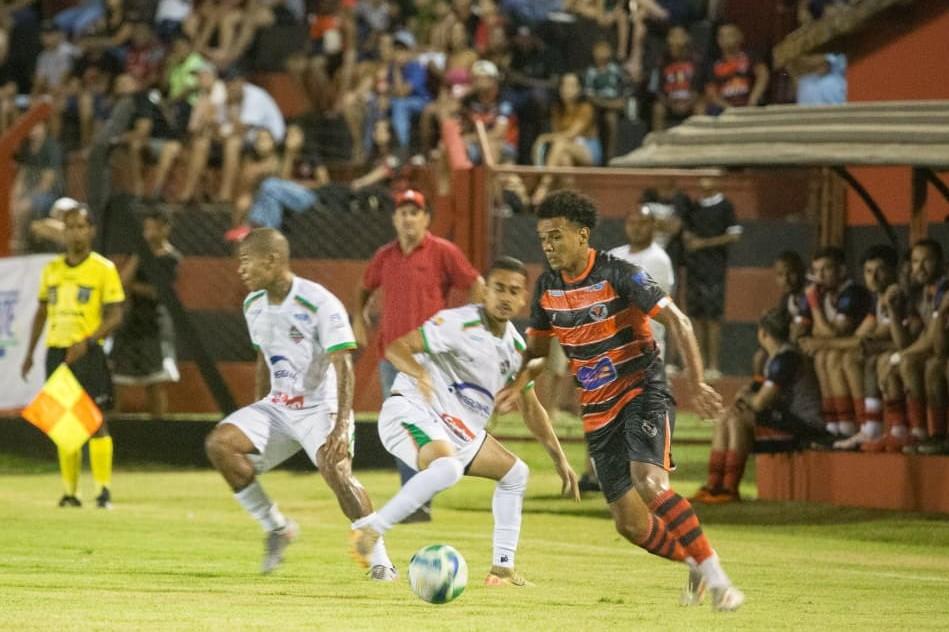 Águia Negra e Bataguassu empatam em disputa direta pela vice liderança
