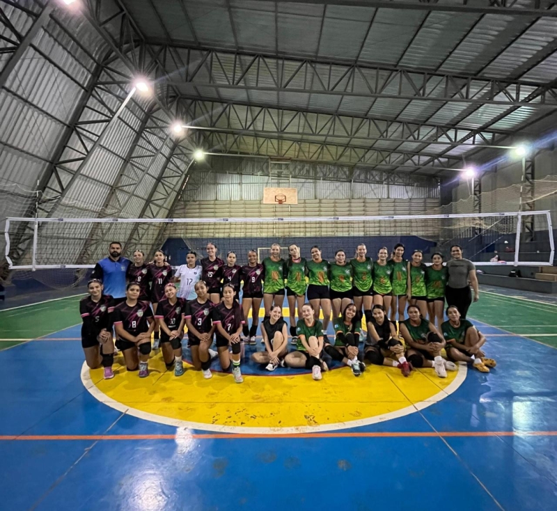 Vôlei feminino de Chapadão do Sul disputa amistoso contra Paraíso das Águas
