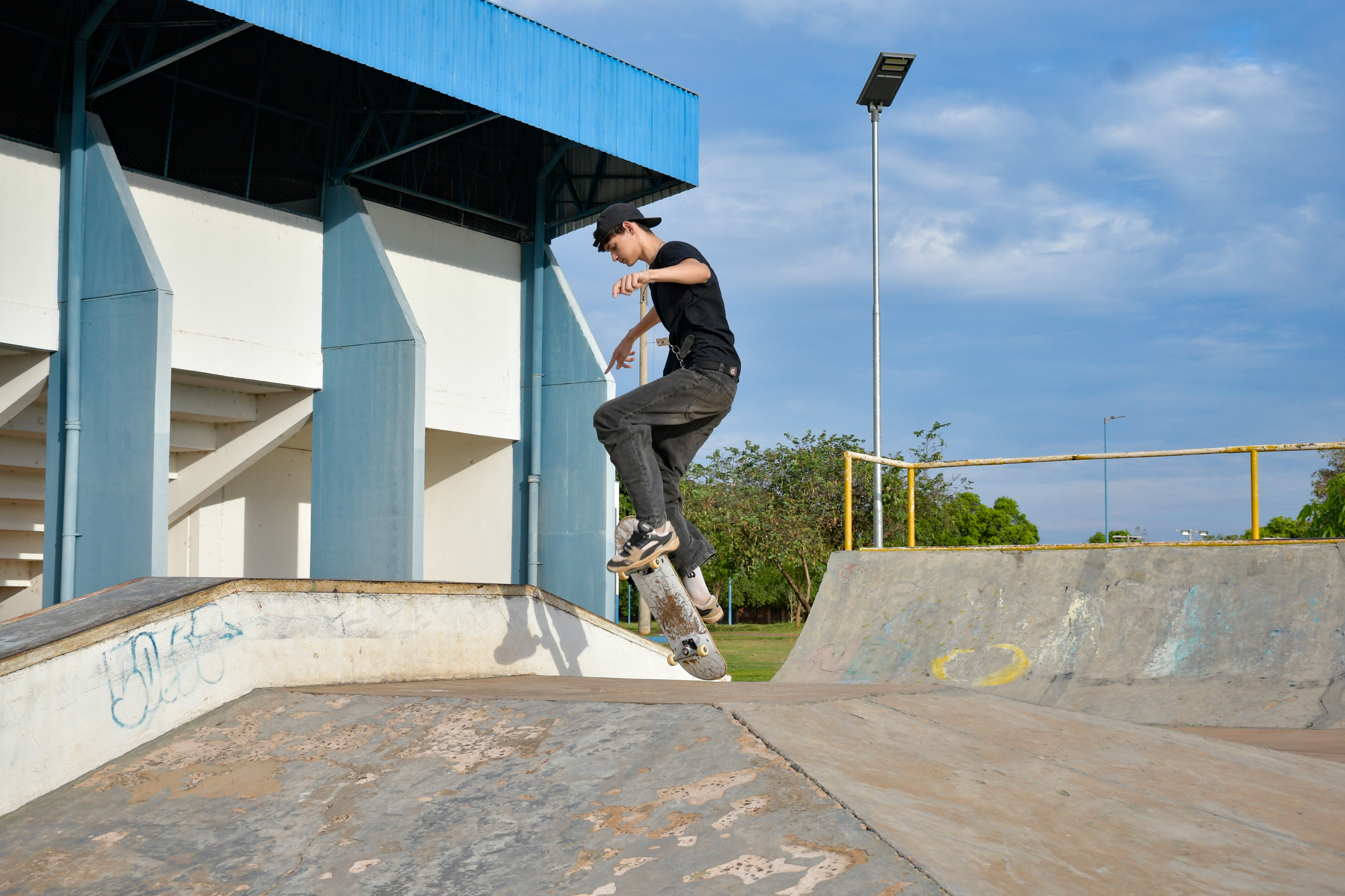 Prefeitura ouve skatistas e avalia melhorias na pista de skate de Aquidauana